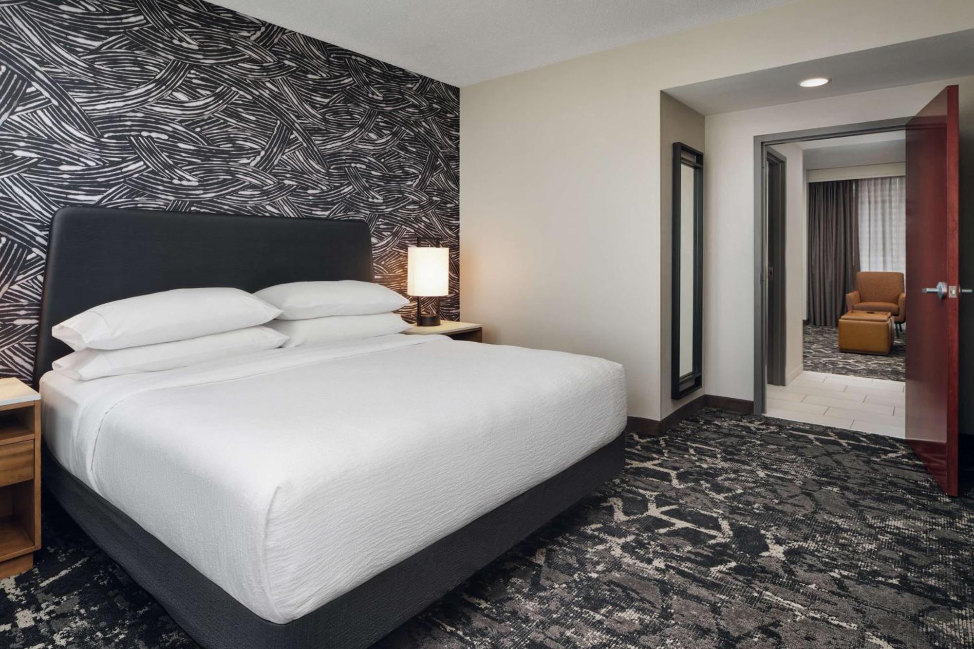 Embassy Suites By Hilton Hampton Convention Center Esterno foto