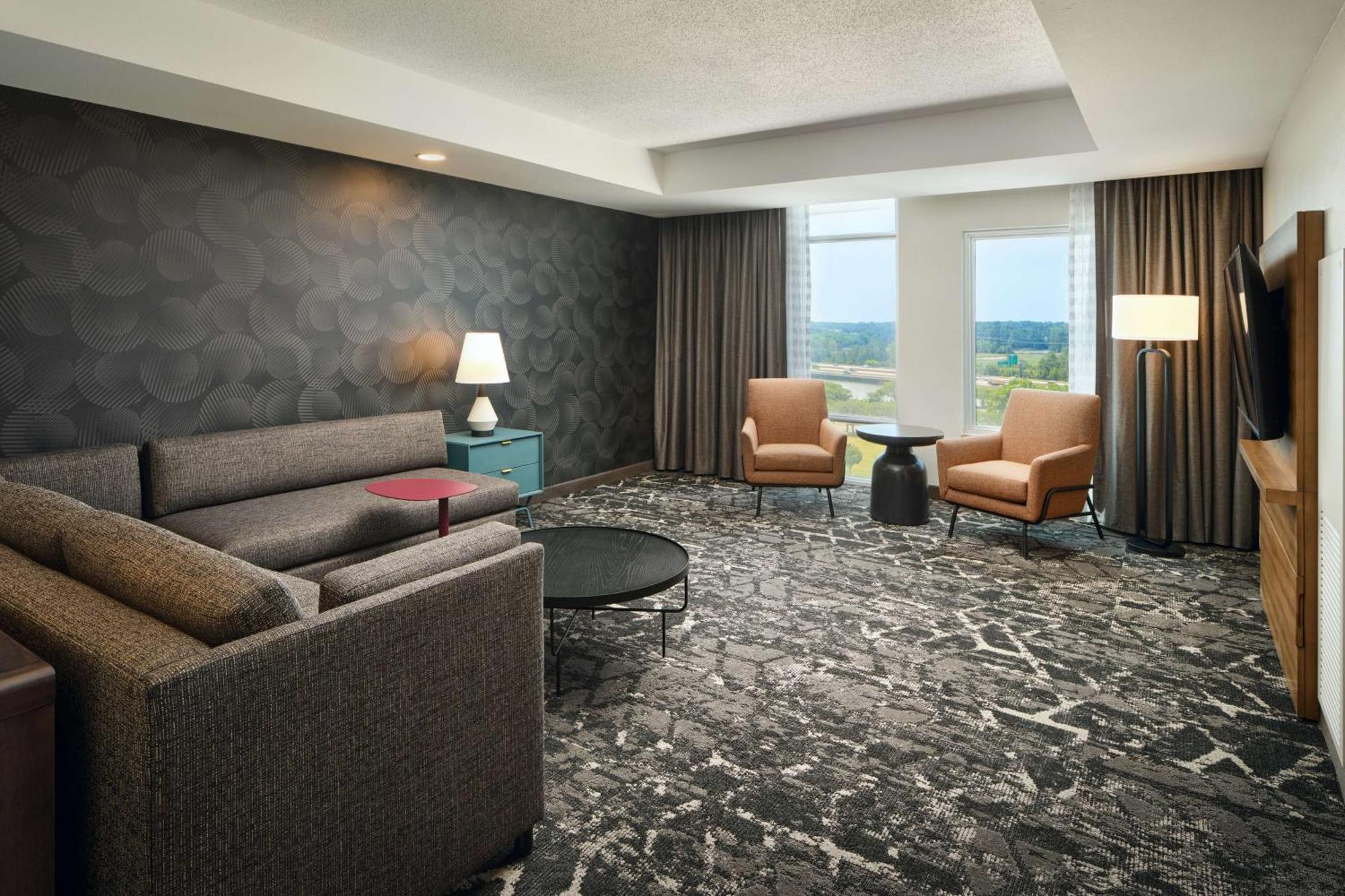 Embassy Suites By Hilton Hampton Convention Center Esterno foto