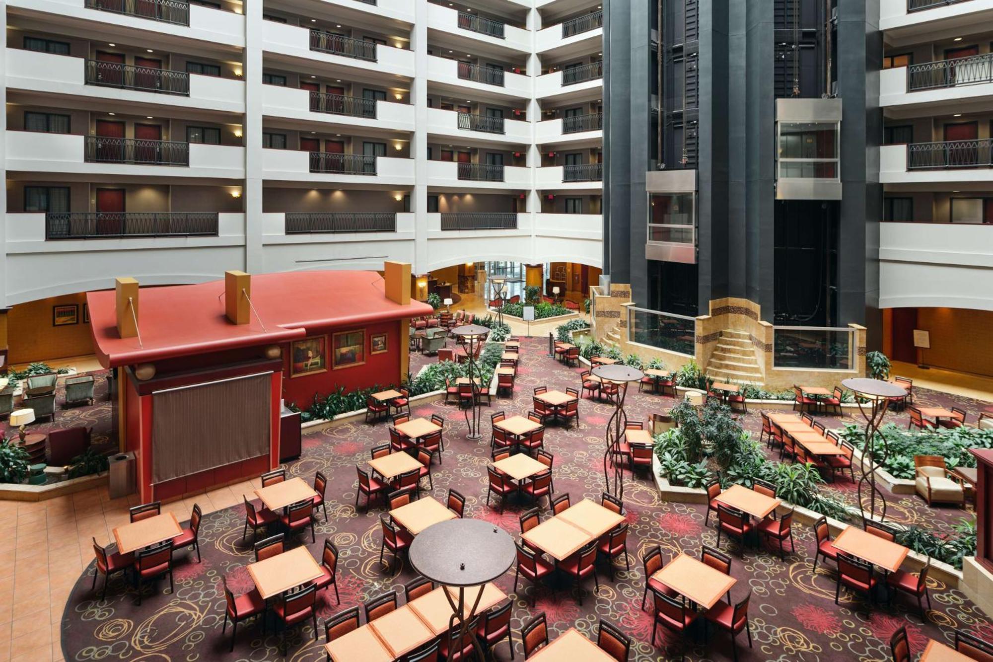 Embassy Suites By Hilton Hampton Convention Center Esterno foto